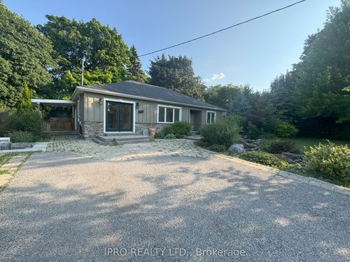 132 Don Mor Dr, Newmarket, ON, L3Y1G7 | Card Image
