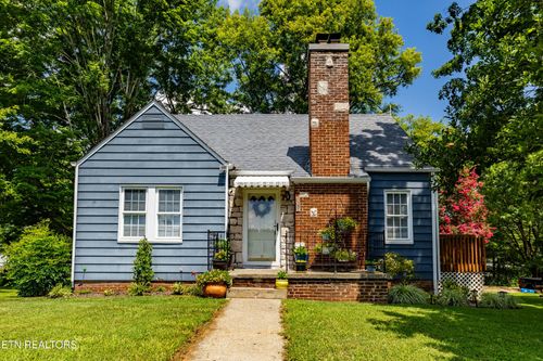 2009 Crest Rd, Maryville, TN, 37804-4306 | Card Image