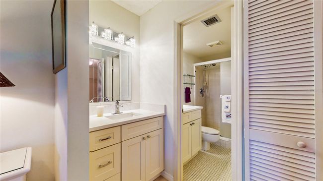 Master Bathroom | Image 25