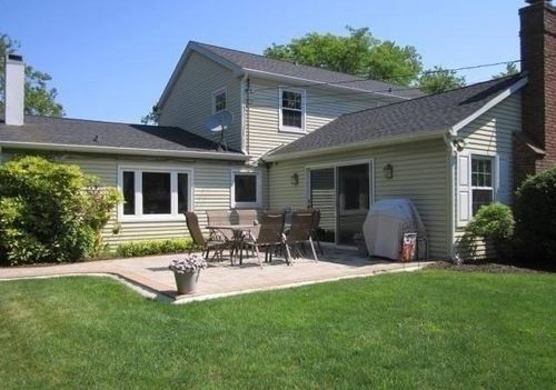 8 Mosshill Pl, Stony Brook, NY, 11790-2919 | Card Image