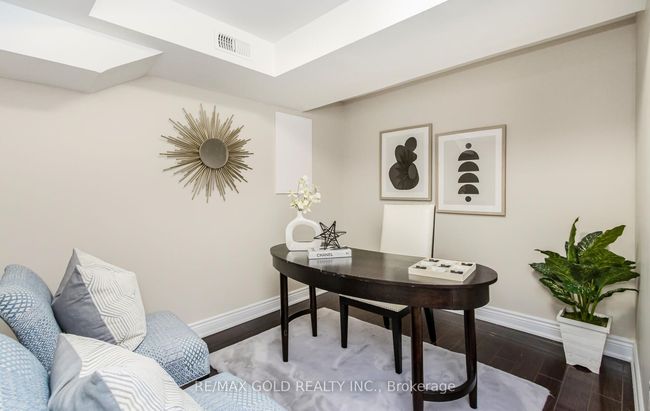 111 Fairhill Ave, House other with 6 bedrooms, 4 bathrooms and 2 parking in Brampton ON | Image 14