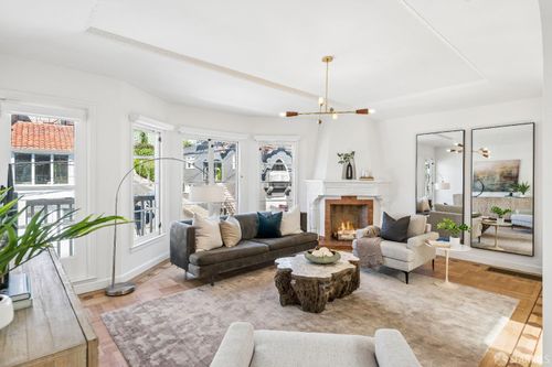 35 Wilder St, San Francisco, CA, 94131-3007 | Card Image
