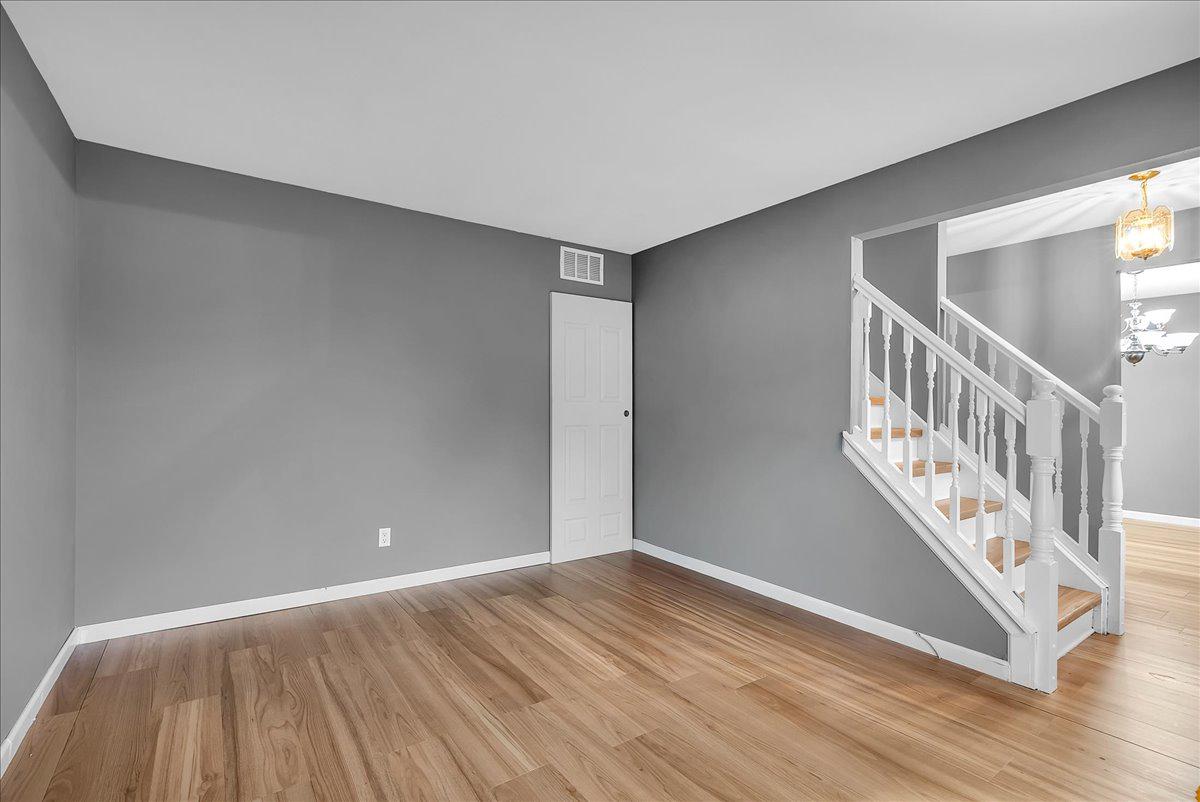 Residential in MAPLE SHADE 3