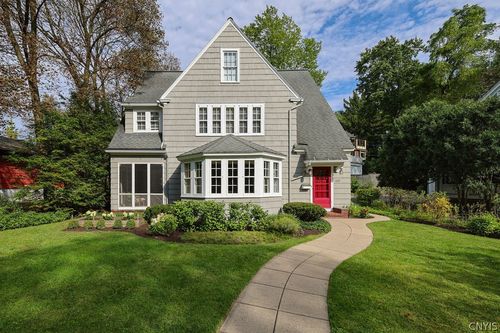 107 Circle Rd, Syracuse, NY, 13210-3045 | Card Image