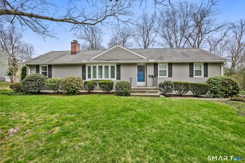 15 Glenbrook Rd, Trumbull, CT, 06611-2817 | Card Image