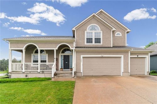 1501 Johnston Dr, Raymore, MO, 64083-9566 | Card Image