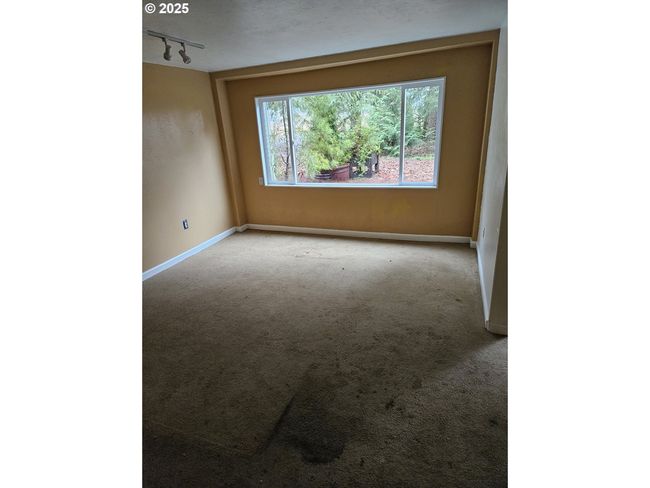 15216 Creek View Ln, House other with 2 bedrooms, 1 bathrooms and null parking in Vernonia OR | Image 37
