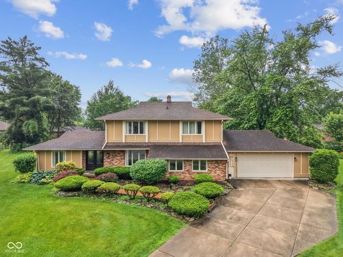 904 Dreamy St, Greenwood, IN, 46142-8304 | Card Image
