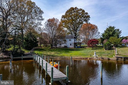 150 E Harbor Dr, Reedville, VA, 22539-3621 | Card Image