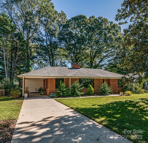 4243 Castlewood Rd, Charlotte, NC, 28209-3040 | Card Image