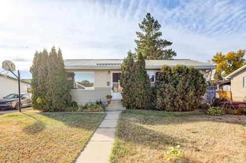 452 16 St, Fort Macleod, AB, T0L0Z0 | Card Image