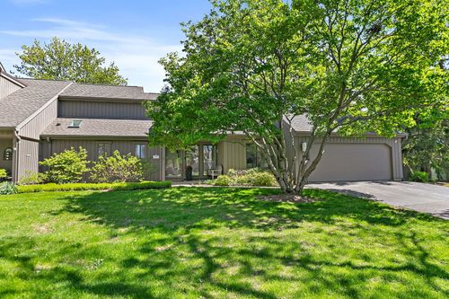 535 Woodview Rd, Lake Barrington, IL, 60010-1734 | Card Image