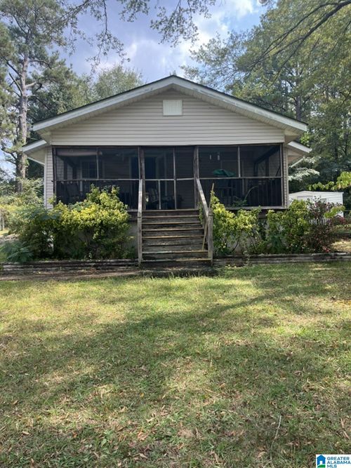 104 Lakeview Dr, Pell City, AL, 35128-6631 | Card Image