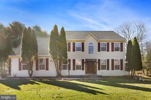 6 Sunset Hollow Rd, West Chester, PA, 19380-3715 | Card Image