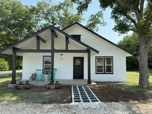 201 4th St, Eddy, TX, 76524 | Card Image