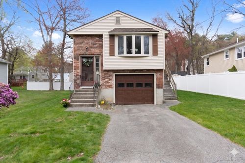 32 Criterion Rd, Reading, MA, 01867-1627 | Card Image