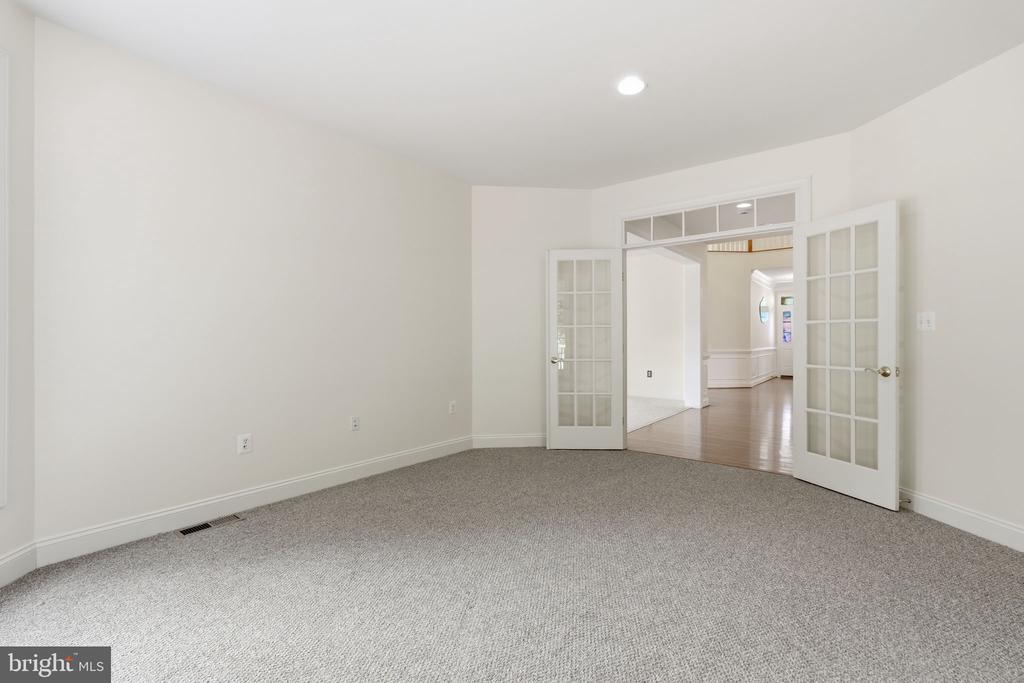 Residential in ANNAPOLIS 5