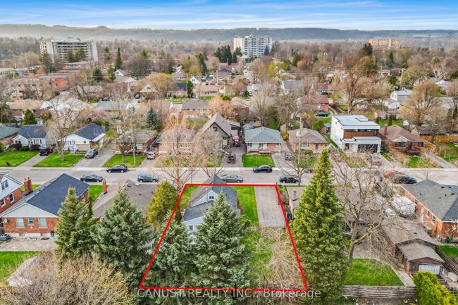 19 Beaucourt Rd, House other with 5 bedrooms, 3 bathrooms and 4 parking in Hamilton ON | Image 24