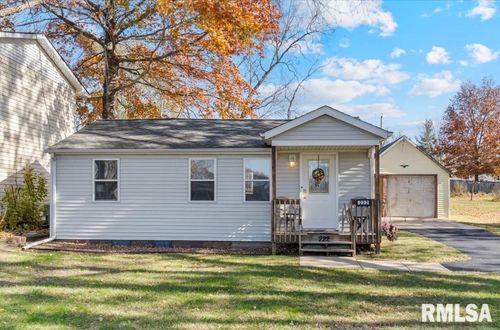 222 4th St, Colona, IL, 61241-9204 | Card Image