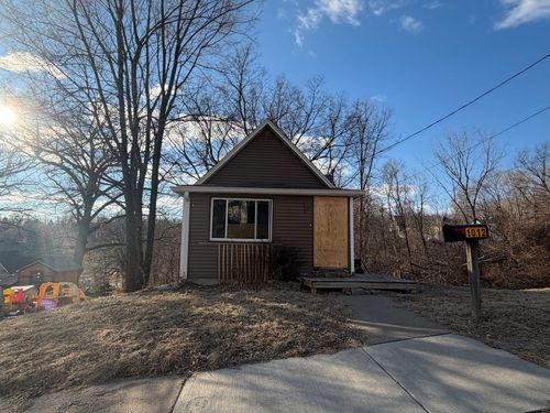 1012 Arlington Ave, Davenport, IA, 52803-4242 | Card Image