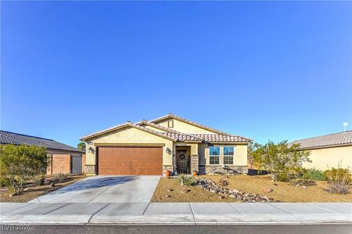 3640 E Gunnison Ave, Pahrump, NV, 89061-0101 | Card Image