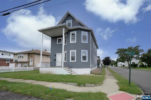 8-02 Chester St, Fair Lawn, NJ, 07410-1547 | Card Image