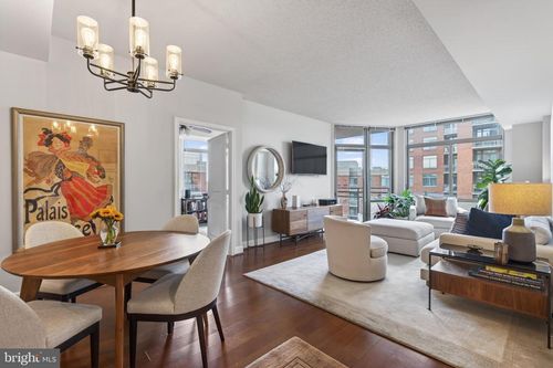 642-3650 S Glebe Rd, ARLINGTON, VA, 22202-5601 | Card Image