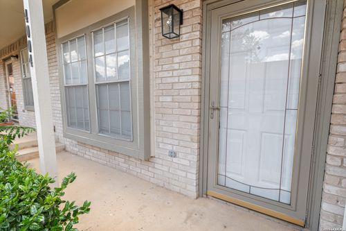 4004-7880 Micron Dr, San Antonio, TX, 78251-2489 | Card Image
