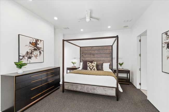 33 Vanguard Way, House other with 3 bedrooms, 3 bathrooms and null parking in Dallas TX | Image 10
