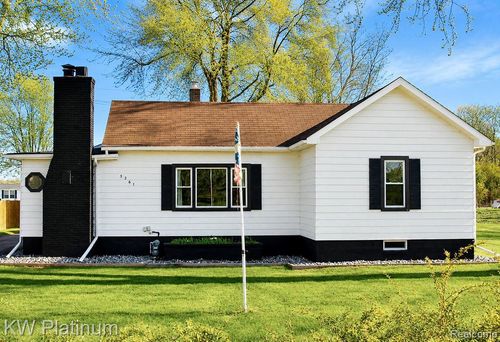 3261 Keewahdin Rd, Fort Gratiot, MI, 48059-3415 | Card Image