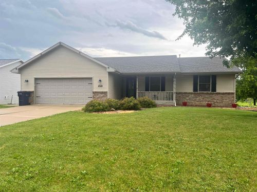 4549 Parkwood Dr, Milton, WI, 53563-8975 | Card Image