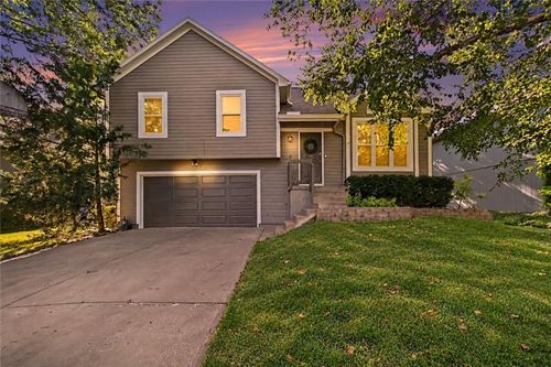 16137 S Mahaffie St, Olathe, KS, 66062-2774 | Card Image