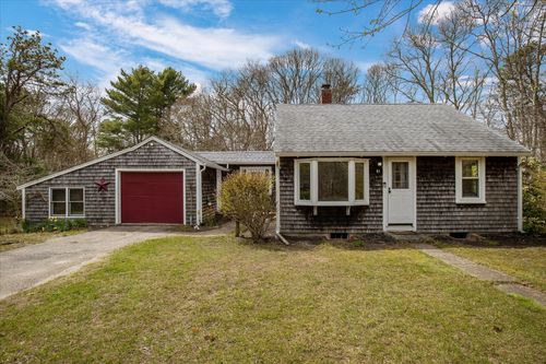 61 Old Phinneys Ln, Barnstable, MA, 02630-1308 | Card Image