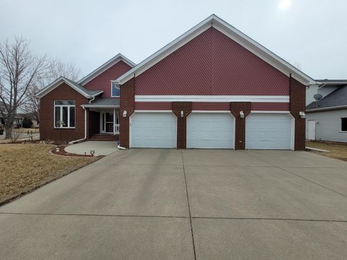 525 E 10th Street E, West Fargo, ND, 58078 | Card Image