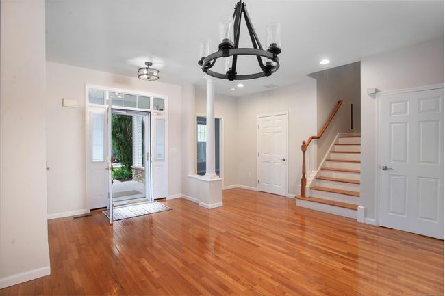 7 - 7 Shawe St, Condo with 3 bedrooms, 3 bathrooms and null parking in Danbury CT | Image 4