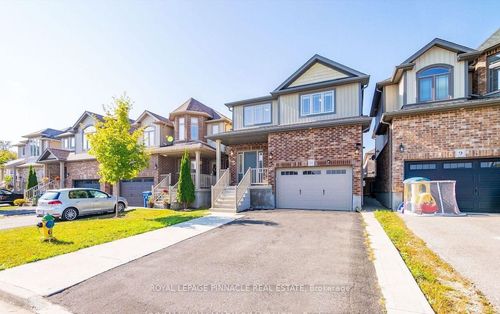 upper-bdrm-11 Burcombe Cross, Guelph, ON, N1L0N4 | Card Image
