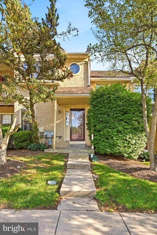 219-219 Smallwood Ct, WEST CHESTER, PA, 19380-1387 | Card Image