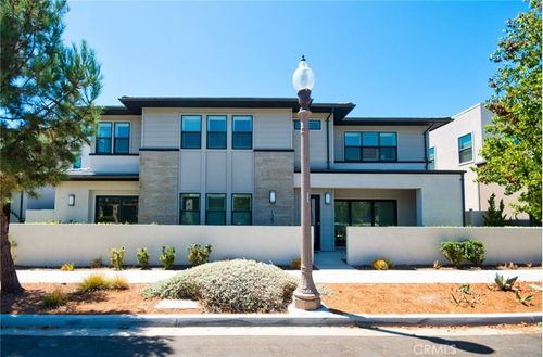133 Aspect, Irvine, CA, 92618-1428 | Card Image