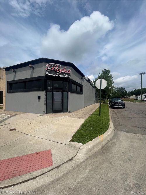 19600 Joy Rd, Detroit, MI, 48228-2927 | Card Image