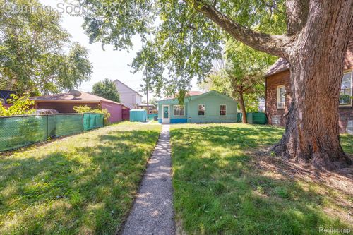 54 Walnut St, River Rouge, MI, 48218-1525 | Card Image