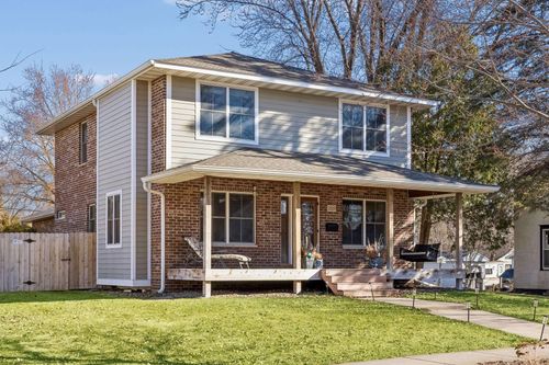 2525 13th Ave E, North Saint Paul, MN, 55109-2426 | Card Image