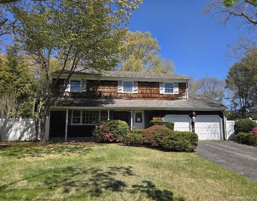 7 Michael Pl, Nesconset, NY, 11767-1039 | Card Image