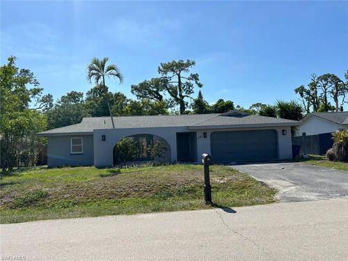 8707 Chatham St, Fort Myers, FL, 33907-4201 | Card Image