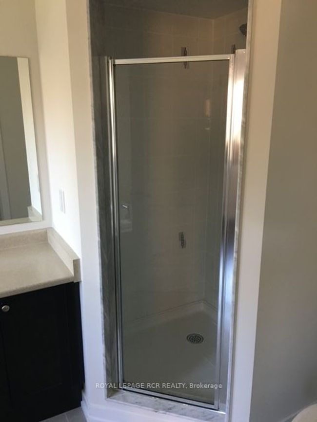 17 Ledger Point Cres, House attached with 3 bedrooms, 3 bathrooms and 2 parking in Brampton ON | Image 11