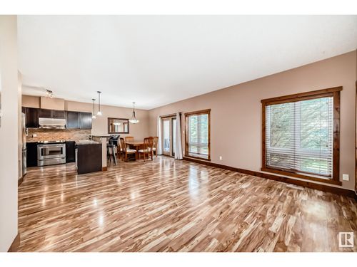 801 Graybriar Green, Stony Plain, AB, T7Z0G1 | Card Image
