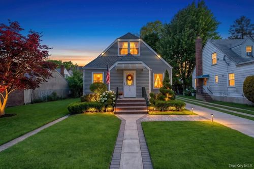 8726 249th St, Bellerose, NY, 11426-2010 | Card Image