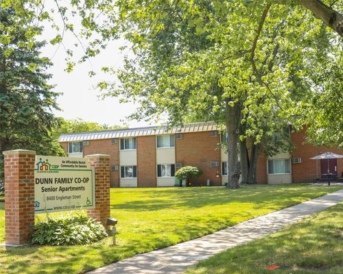 8400 Engleman, Center Line, MI, 48015-1580 | Card Image