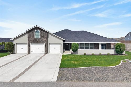 6401 Eagle Crest Dr, Pasco, WA, 99301 | Card Image