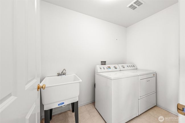 1326 226th Court Se, House other with 4 bedrooms, 3 bathrooms and 2 parking in Sammamish WA | Image 33