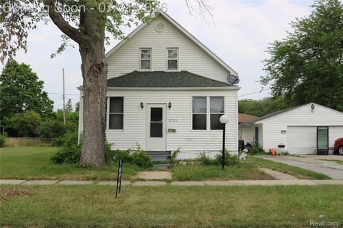 2703 Narloch St, Saginaw, MI, 48601-1341 | Card Image